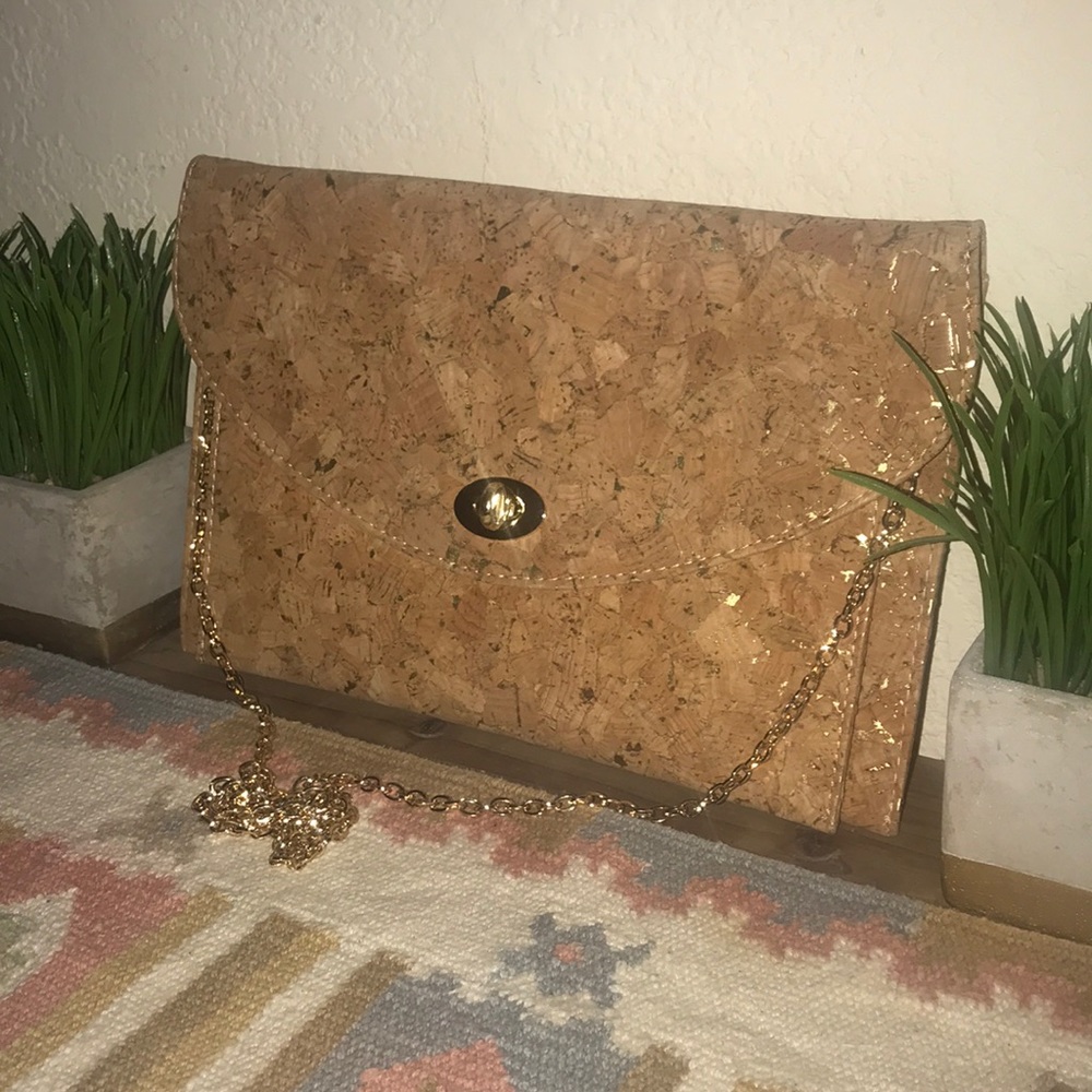Gold chain Cork purse